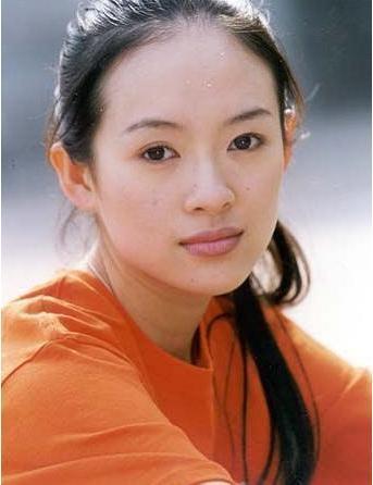 章子怡生活照片曝光,揭秘明星私下的真实生活